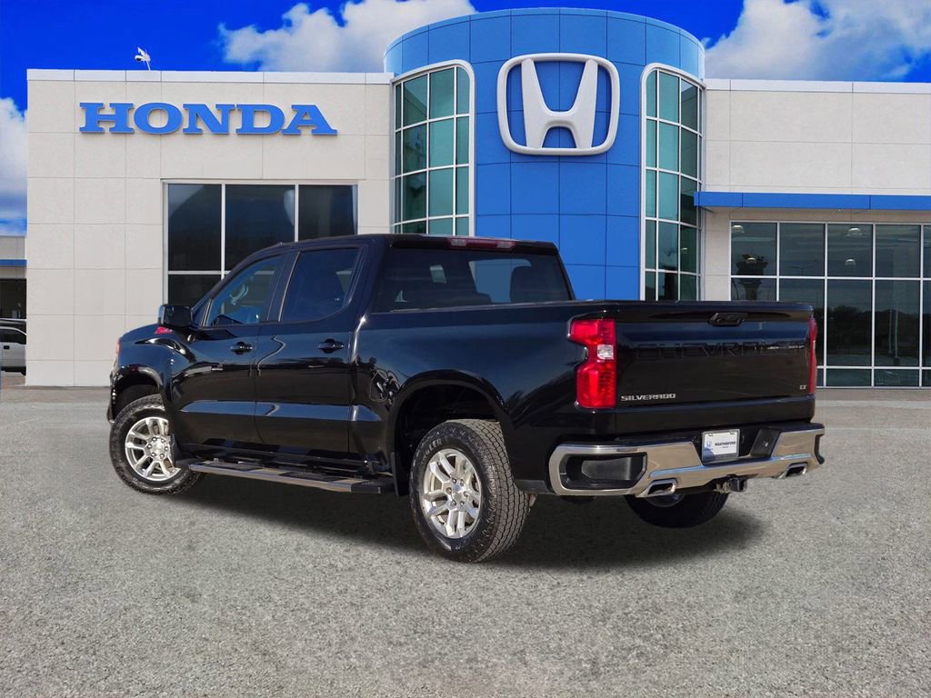 Used 2023 Chevrolet Silverado 1500 LT w/ Z71 Off-Road Package AWD/4WD image 5