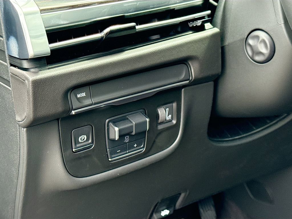 New 2025 Cadillac Escalade Premium Luxury image 10