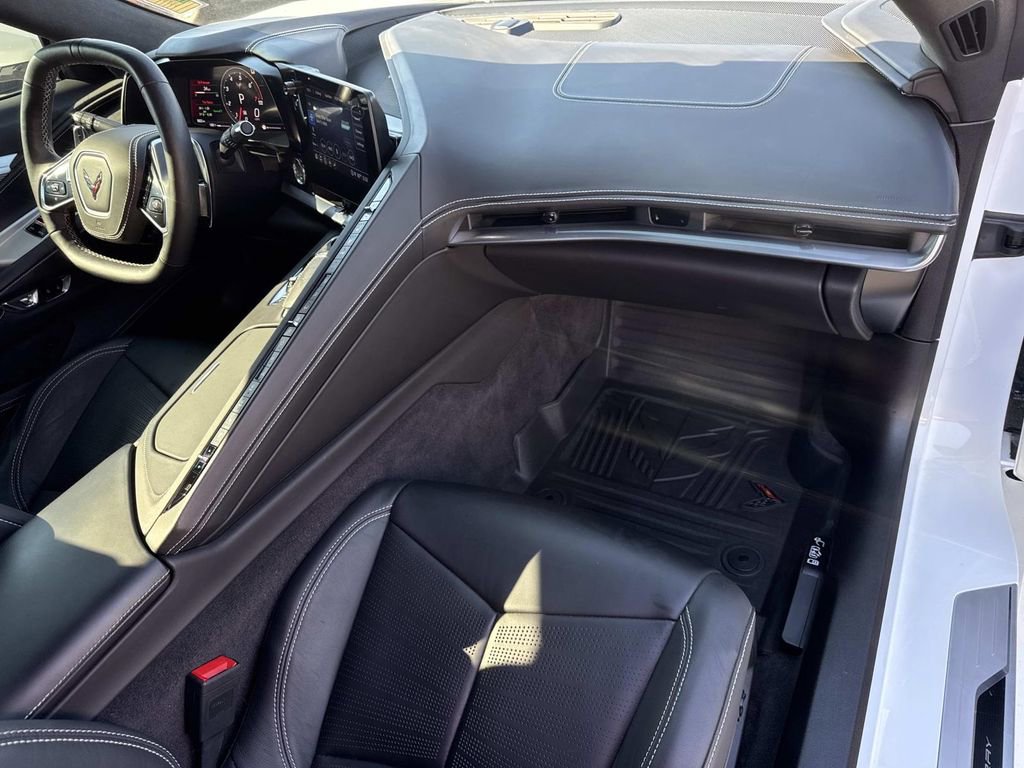 Used 2023 Chevrolet Corvette Stingray Premium Cpe w/ Z51 Performance Package image 8