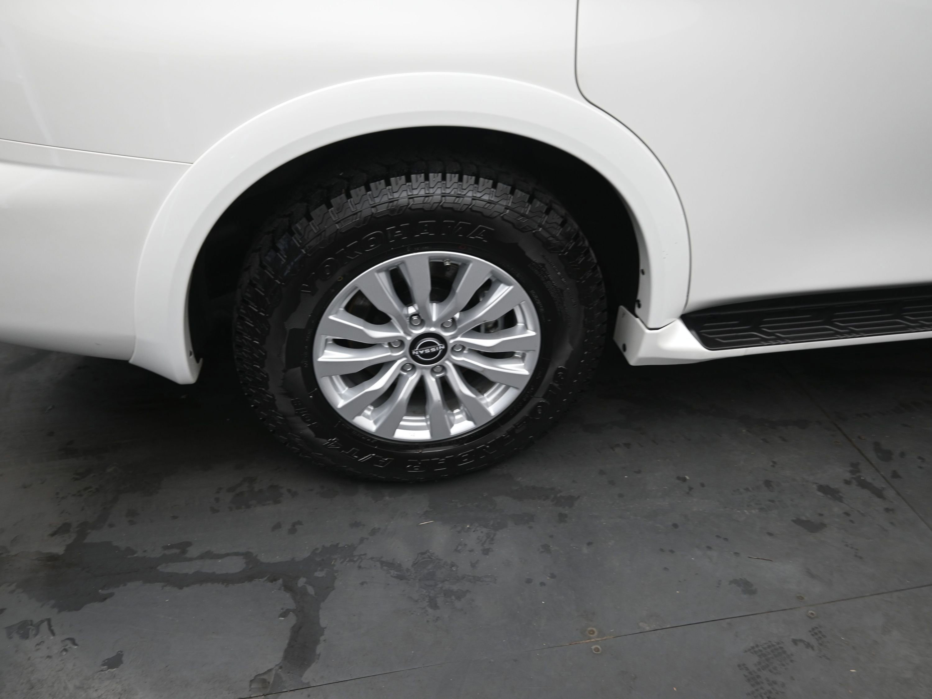 Certified 2024 Nissan Armada SV image 9