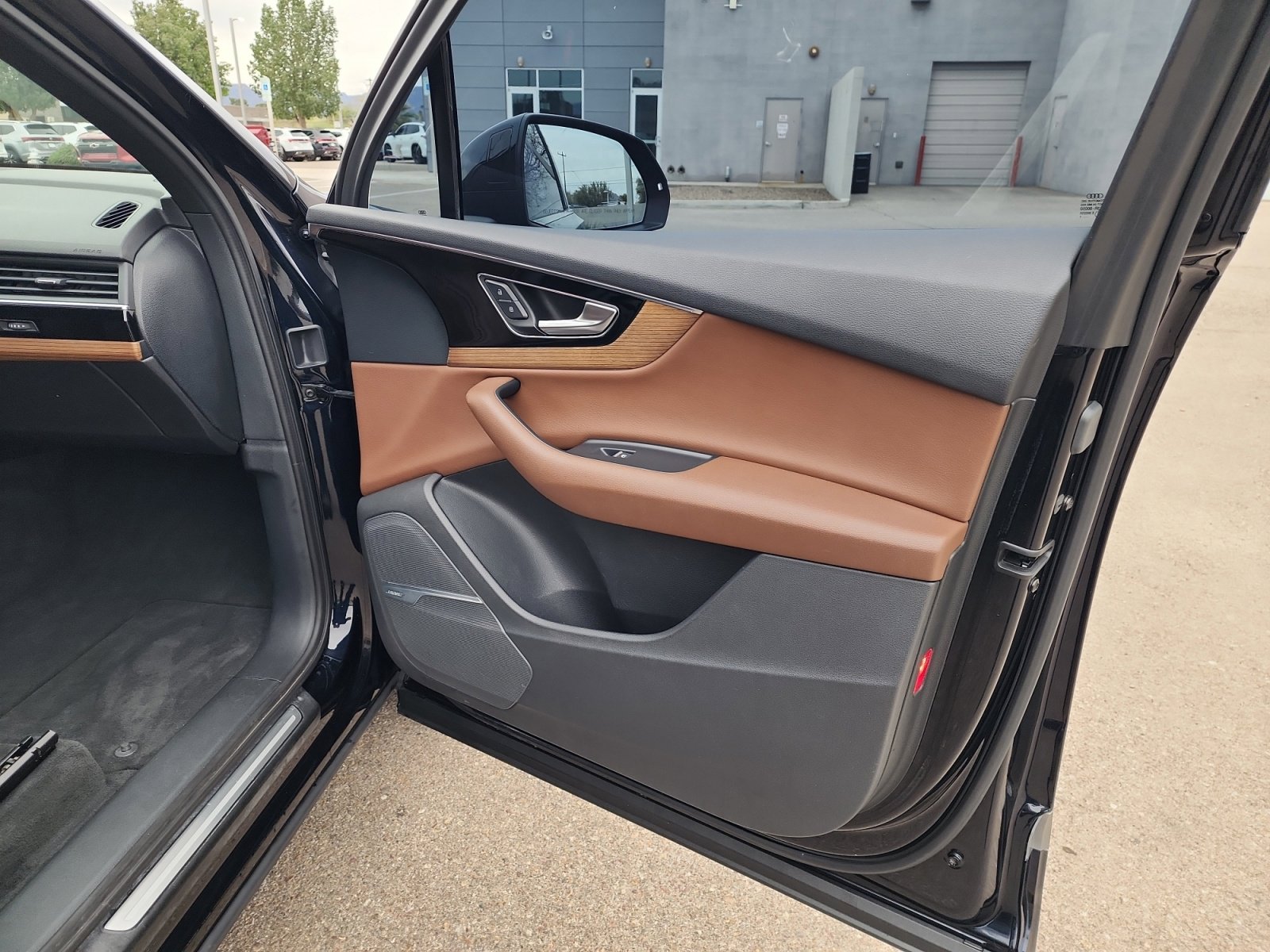 Used 2017 Audi Q7 2.0T Premium Plus w/ Premium Plus Package image 16