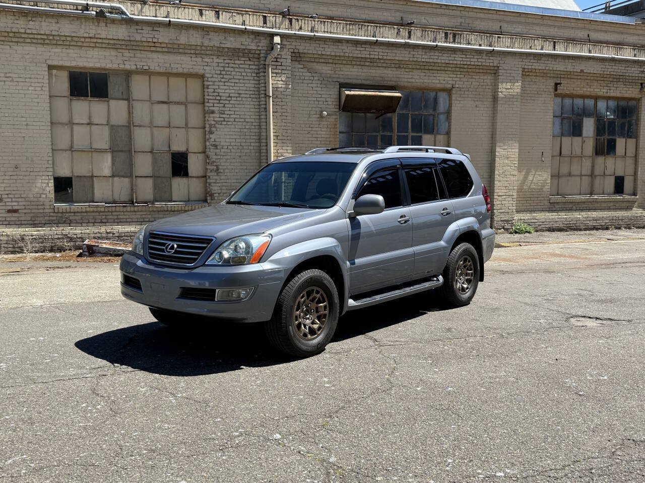 Used 2005 Lexus GX 470 AWD/4WD image 2