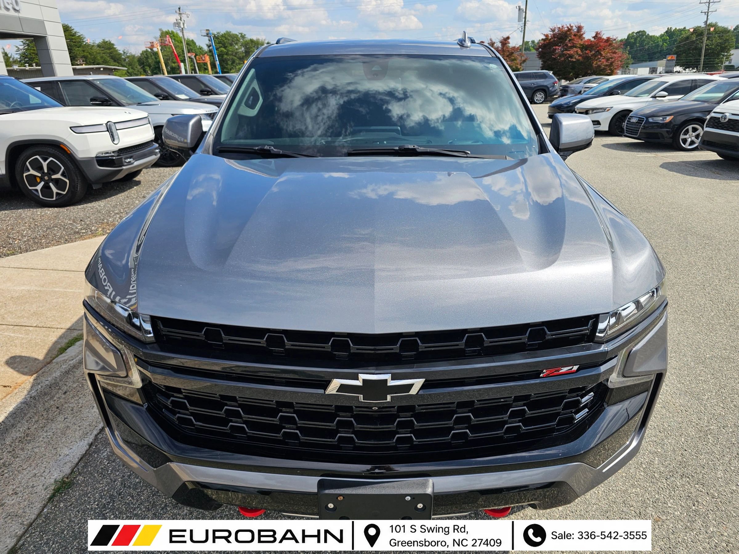 Used 2022 Chevrolet Tahoe Z71 w/ Z71 Off-Road Package AWD/4WD image 9