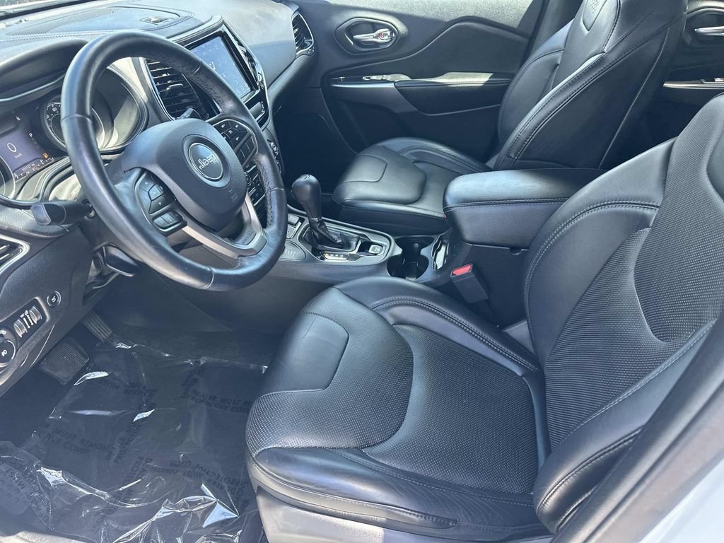 Used 2019 Jeep Cherokee Limited AWD/4WD image 16