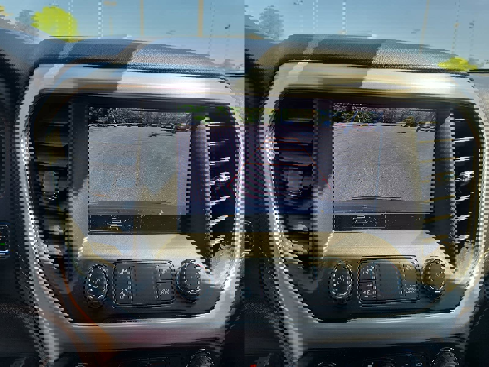 Used 2023 GMC Acadia SLE w/ Driver Convenience Package image 24