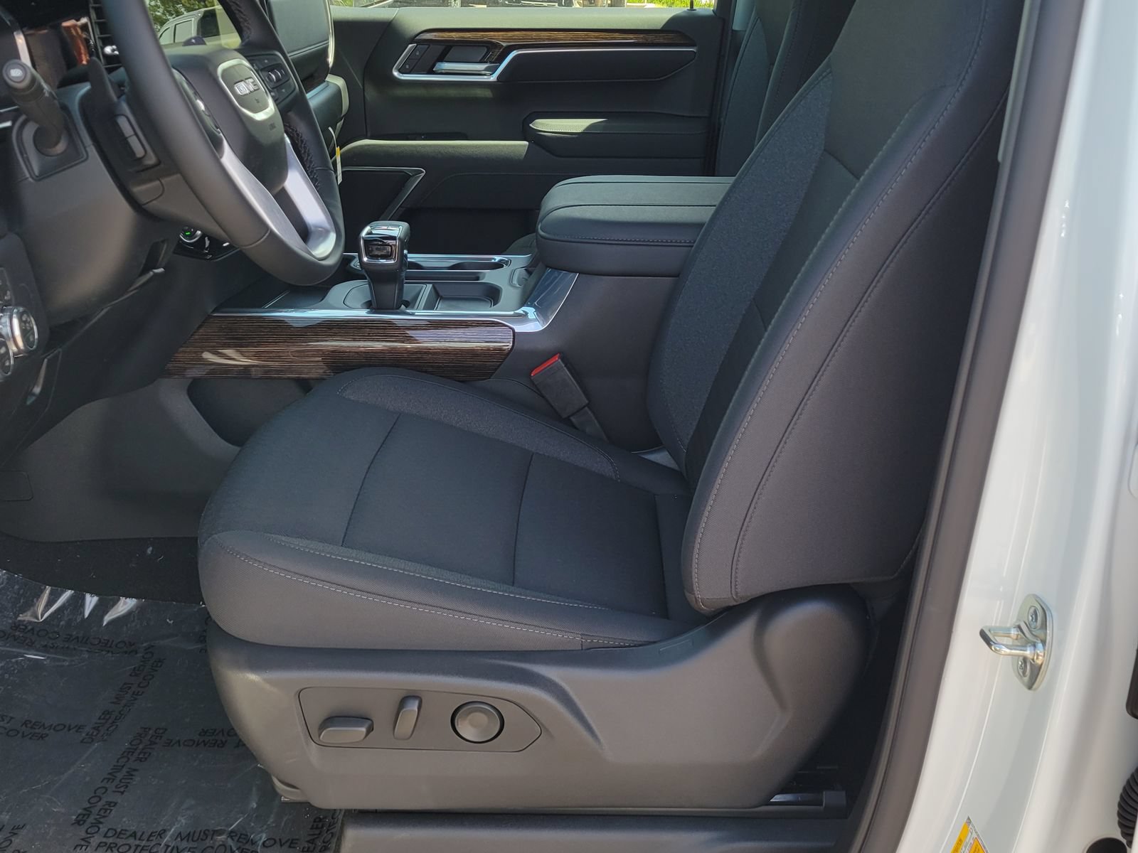 New 2026 GMC Sierra 1500 Elevation w/ X31 Off-Road Package AWD/4WD image 6