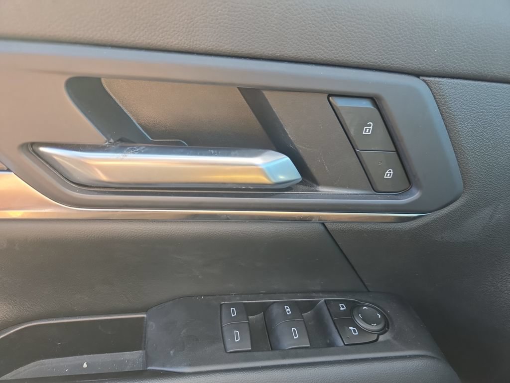 Used 2025 GMC Terrain Elevation FWD image 19