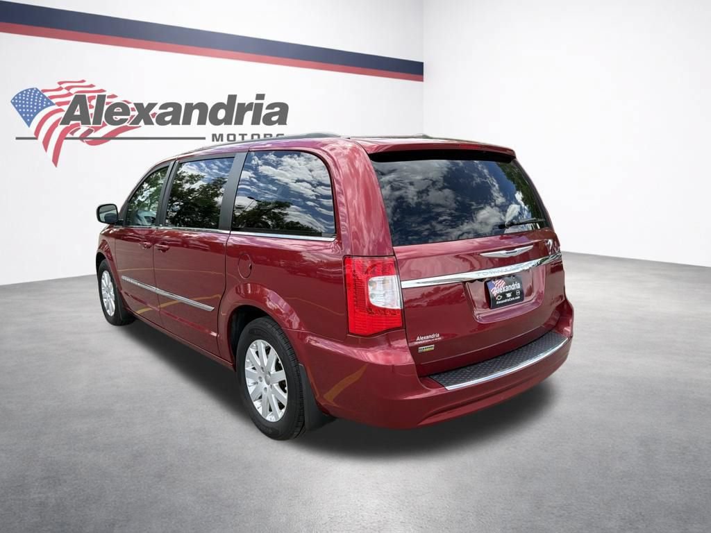 Used 2014 Chrysler Town & Country Touring FWD image 8