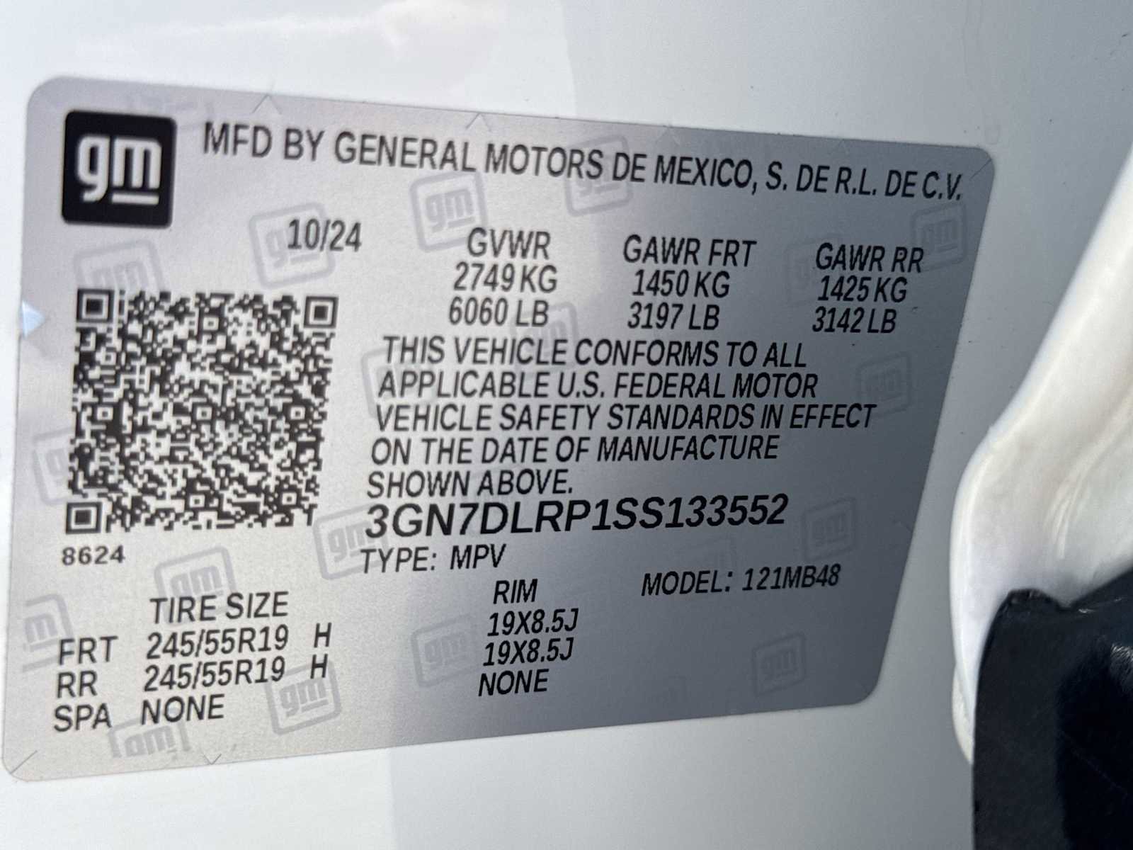 Used 2025 Chevrolet Equinox EV LT w/ Convenience Package FWD image 25