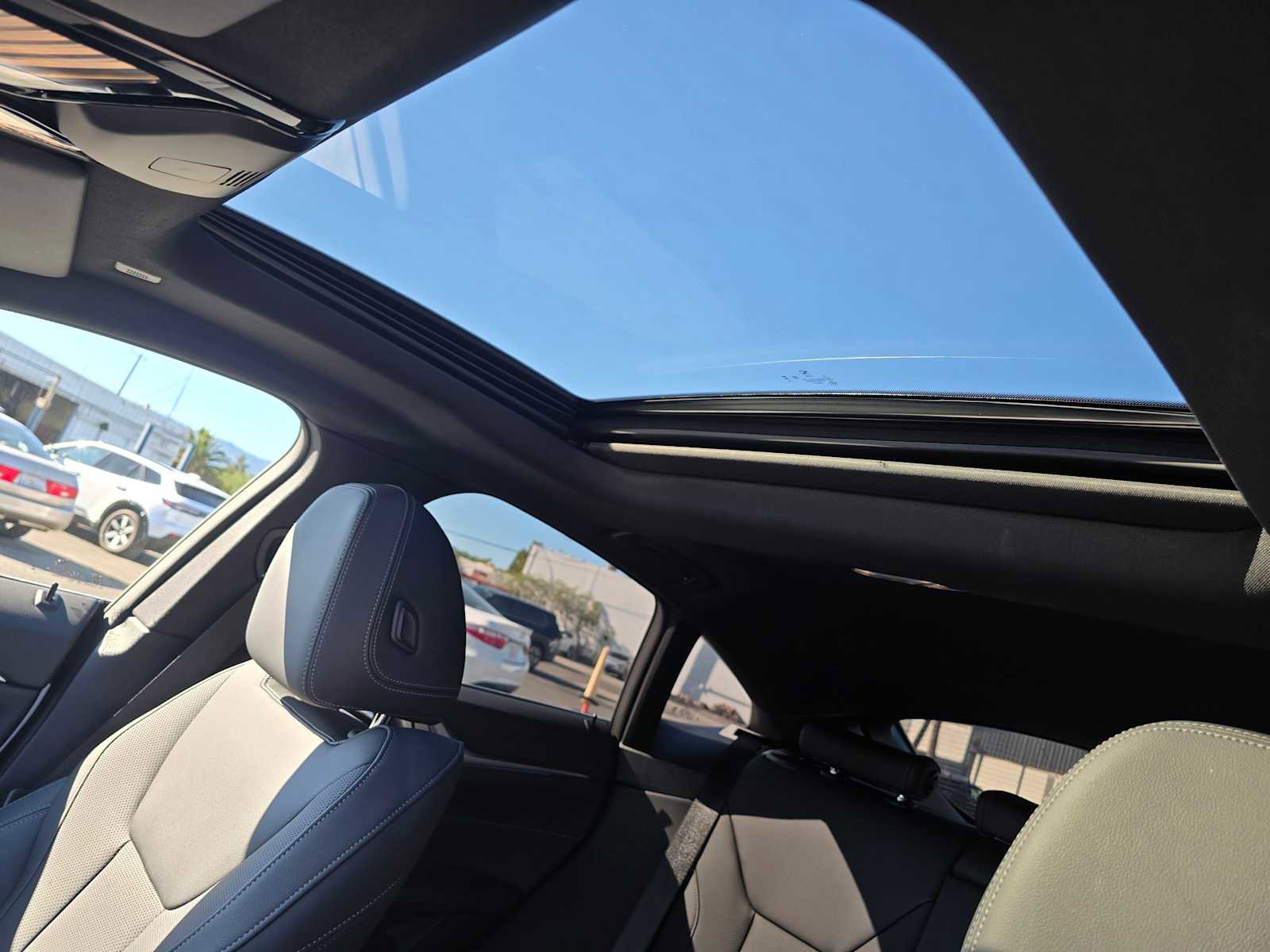 Used 2025 BMW i4 eDrive40 image 25