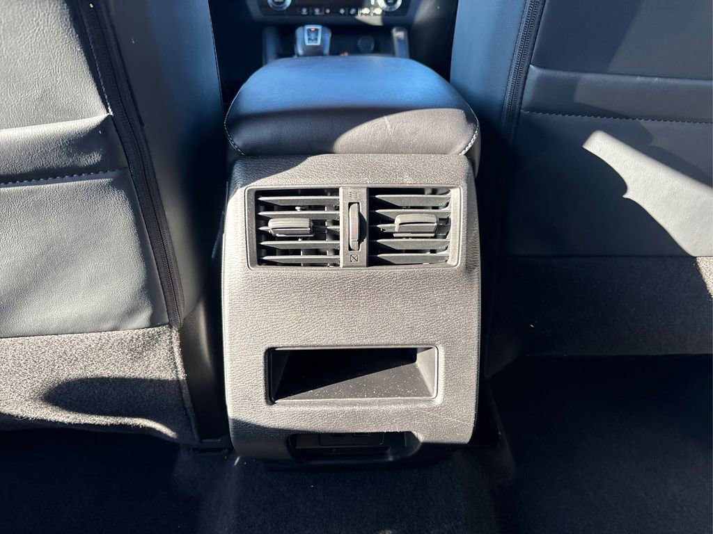 Used 2023 Mitsubishi Outlander SE image 31