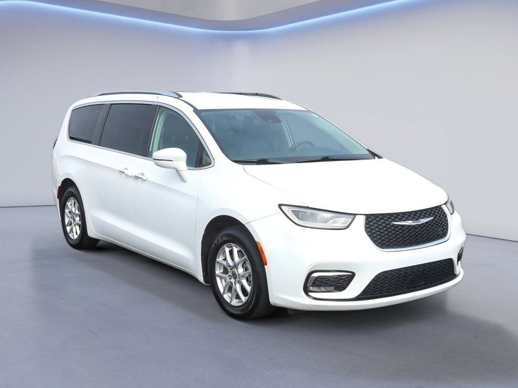 Used 2021 Chrysler Pacifica Touring-L image 8