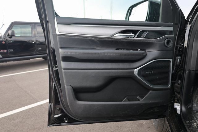 New 2025 Jeep Wagoneer Series II w/ Convenience Group I image 16