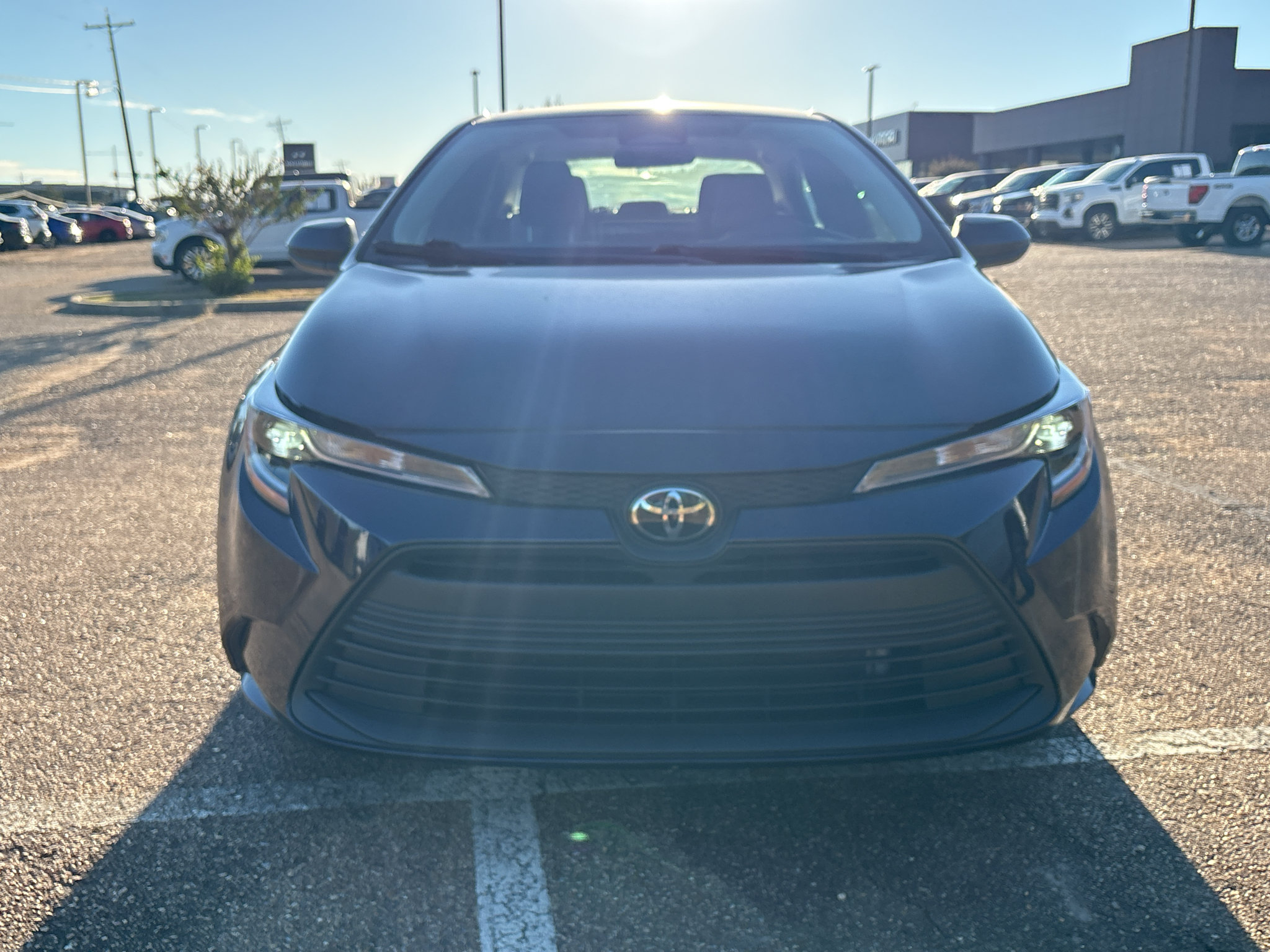 Used 2024 Toyota Corolla LE FWD image 2