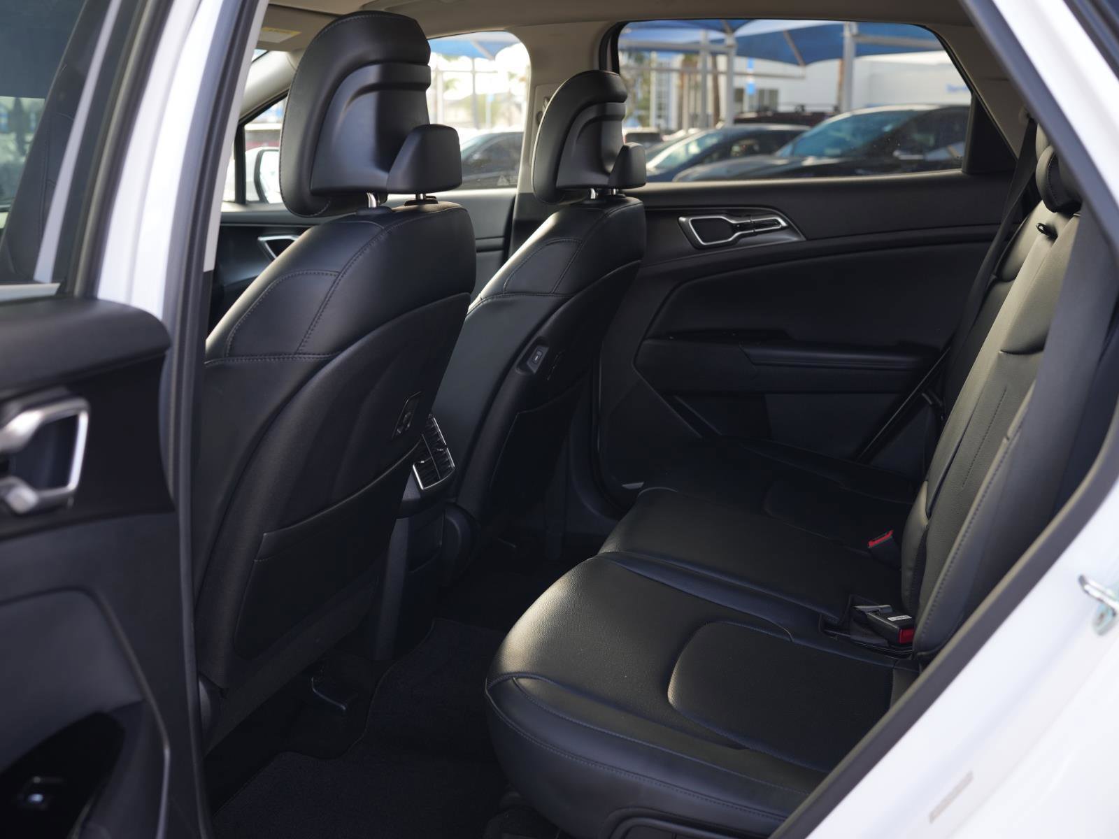 Used 2023 Kia Sportage EX image 19