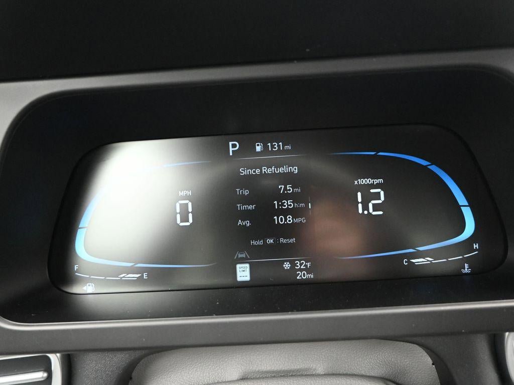 New 2025 Hyundai Elantra Sport FWD image 14