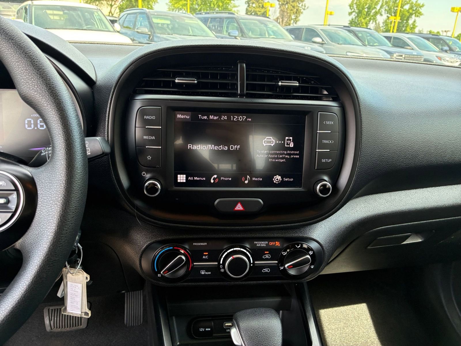 Used 2025 Kia Soul LX w/ LX Technology Package image 17