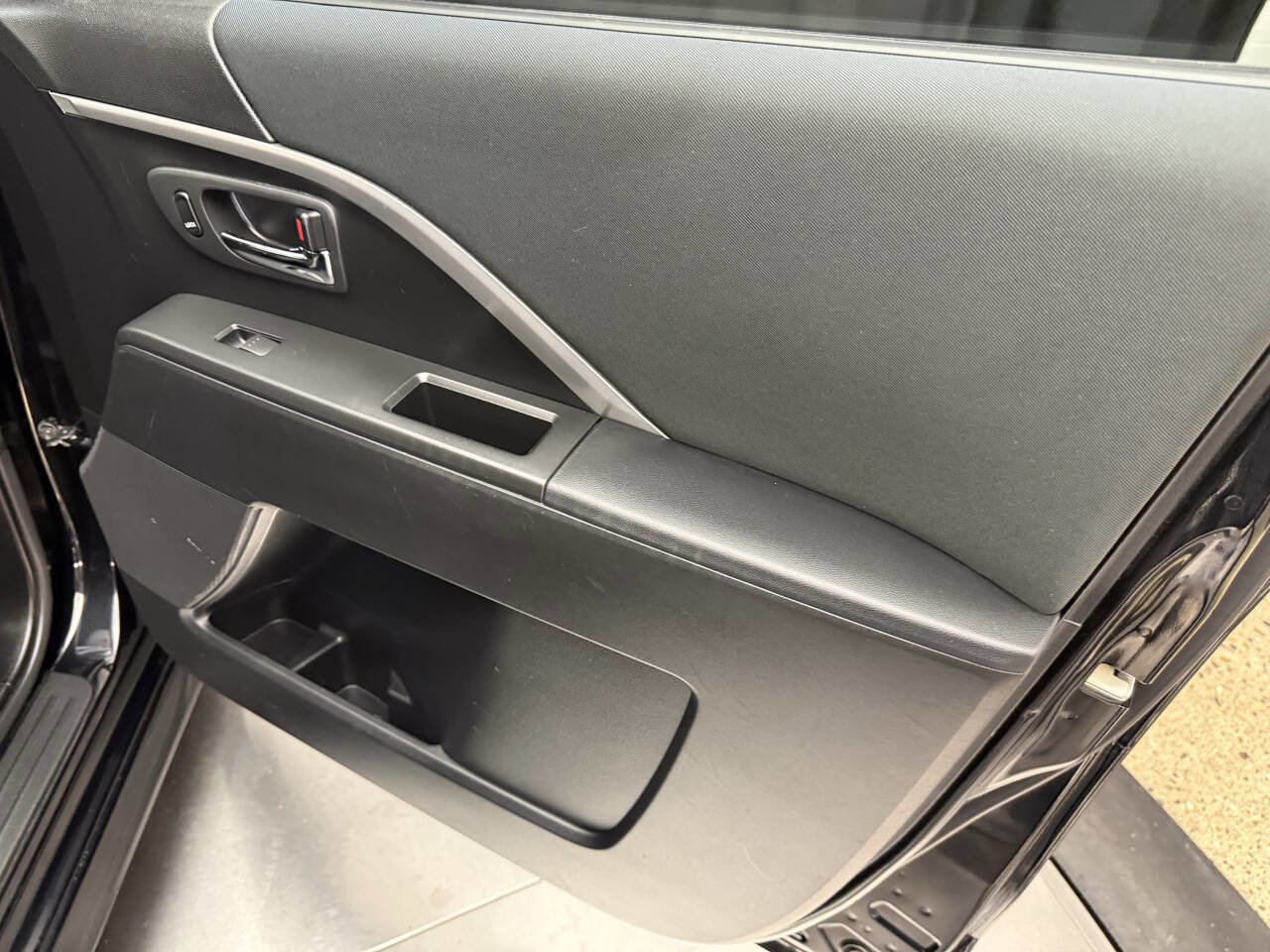 Used 2015 MAZDA MAZDA5 Grand Touring image 21