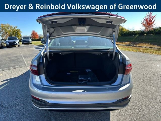 New 2026 Volkswagen Jetta SE image 32