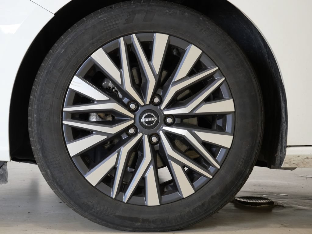 Used 2025 Nissan Altima 2.5 SV FWD image 9