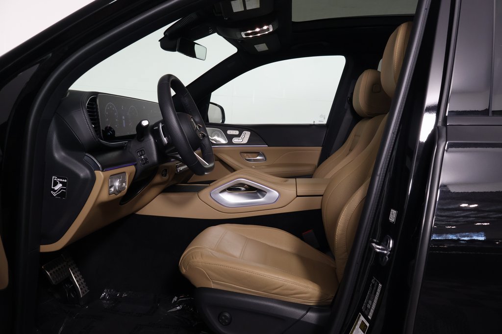 Used 2024 Mercedes-Benz GLS 450 4MATIC image 10