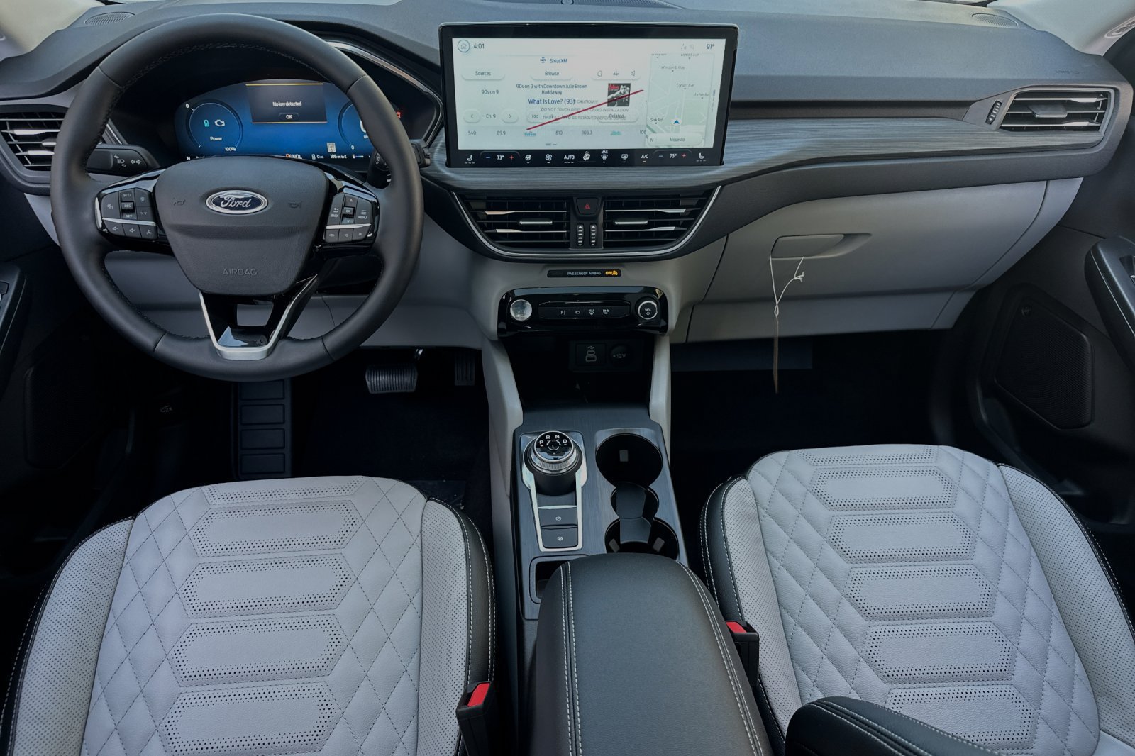 New 2024 Ford Escape SE w/ PHEV Premium Package FWD image 10
