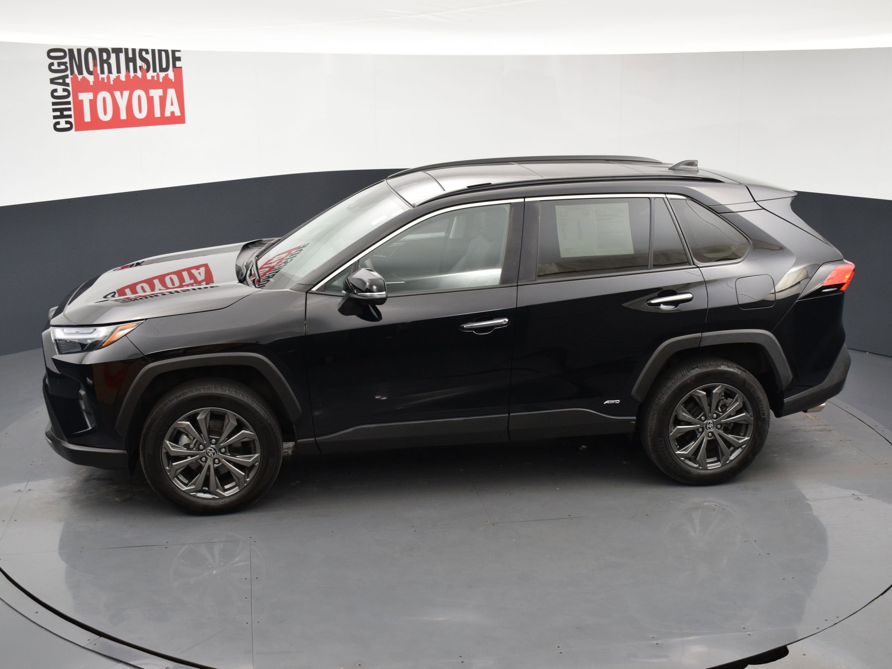 Used 2024 Toyota RAV4 Limited w/ Advanced Technology Package AWD/4WD image 27