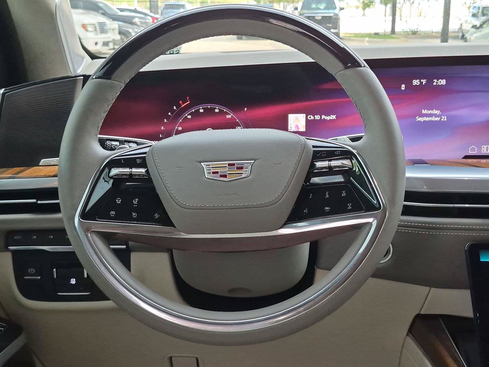 Used 2025 Cadillac Escalade Sport Platinum w/ LPO, ONYX Package AWD/4WD image 9