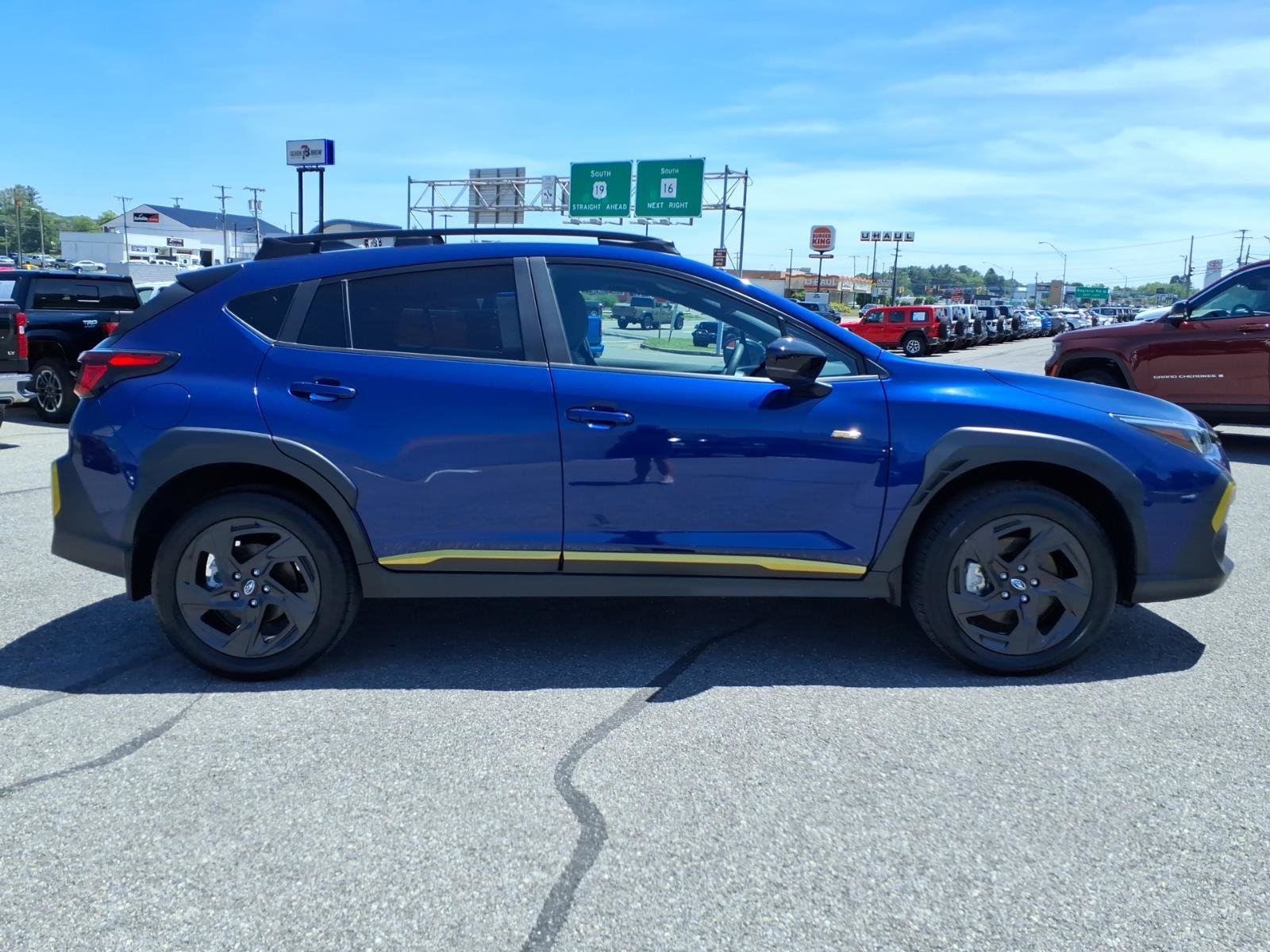 Used 2024 Subaru Crosstrek 2.5i Sport AWD/4WD image 9