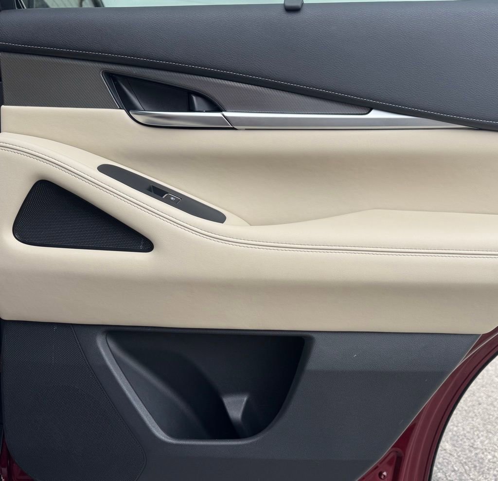 Used 2024 INFINITI QX60 Luxe w/ Cargo Package image 26