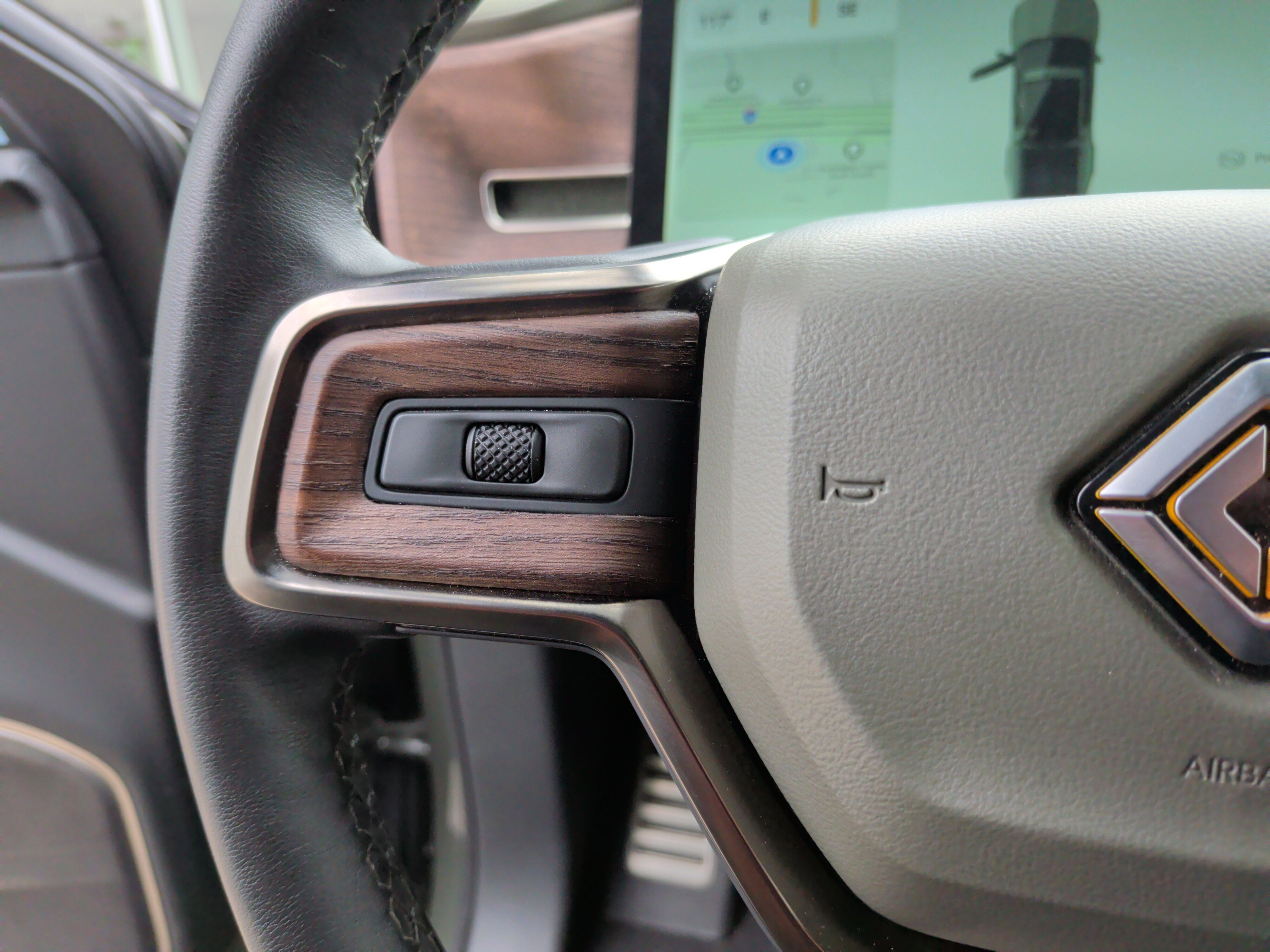 Used 2023 Rivian R1T Launch Edition image 19