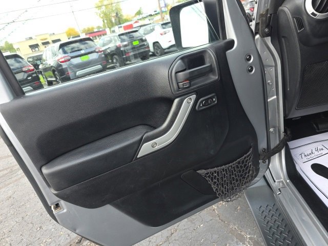 Used 2014 Jeep Wrangler Unlimited Sahara w/ Connectivity Group image 12
