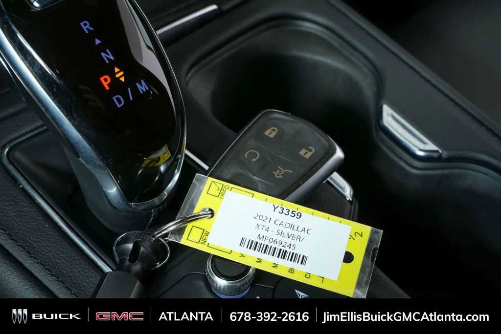 Used 2021 Cadillac XT4 Premium Luxury w/ Cold Weather Package image 15