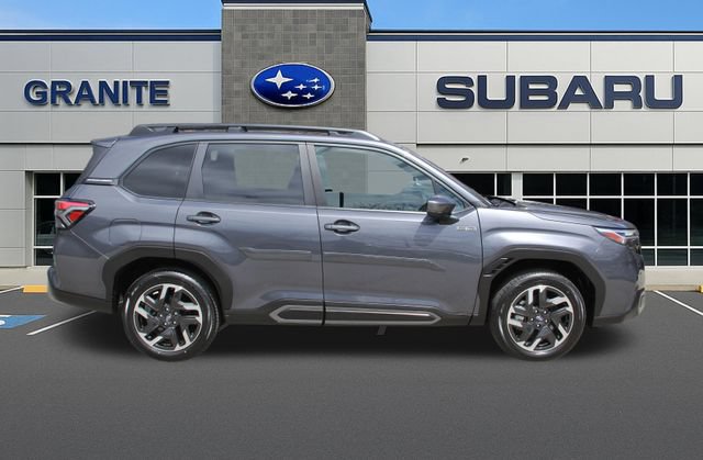 Used 2025 Subaru Forester Limited AWD/4WD image 12