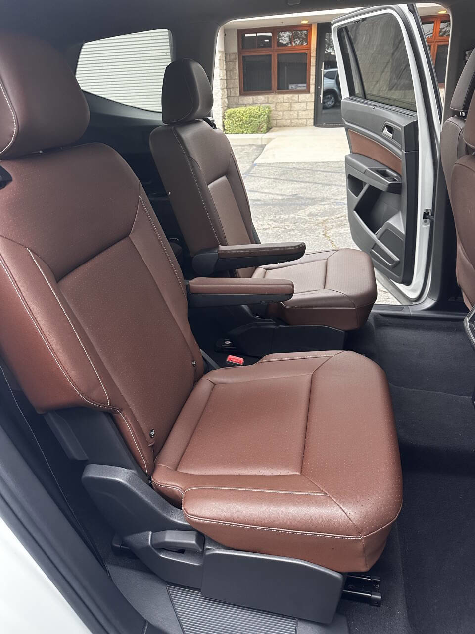 Used 2021 Volkswagen Atlas SE w/ Panoramic Sunroof Package AWD/4WD image 19