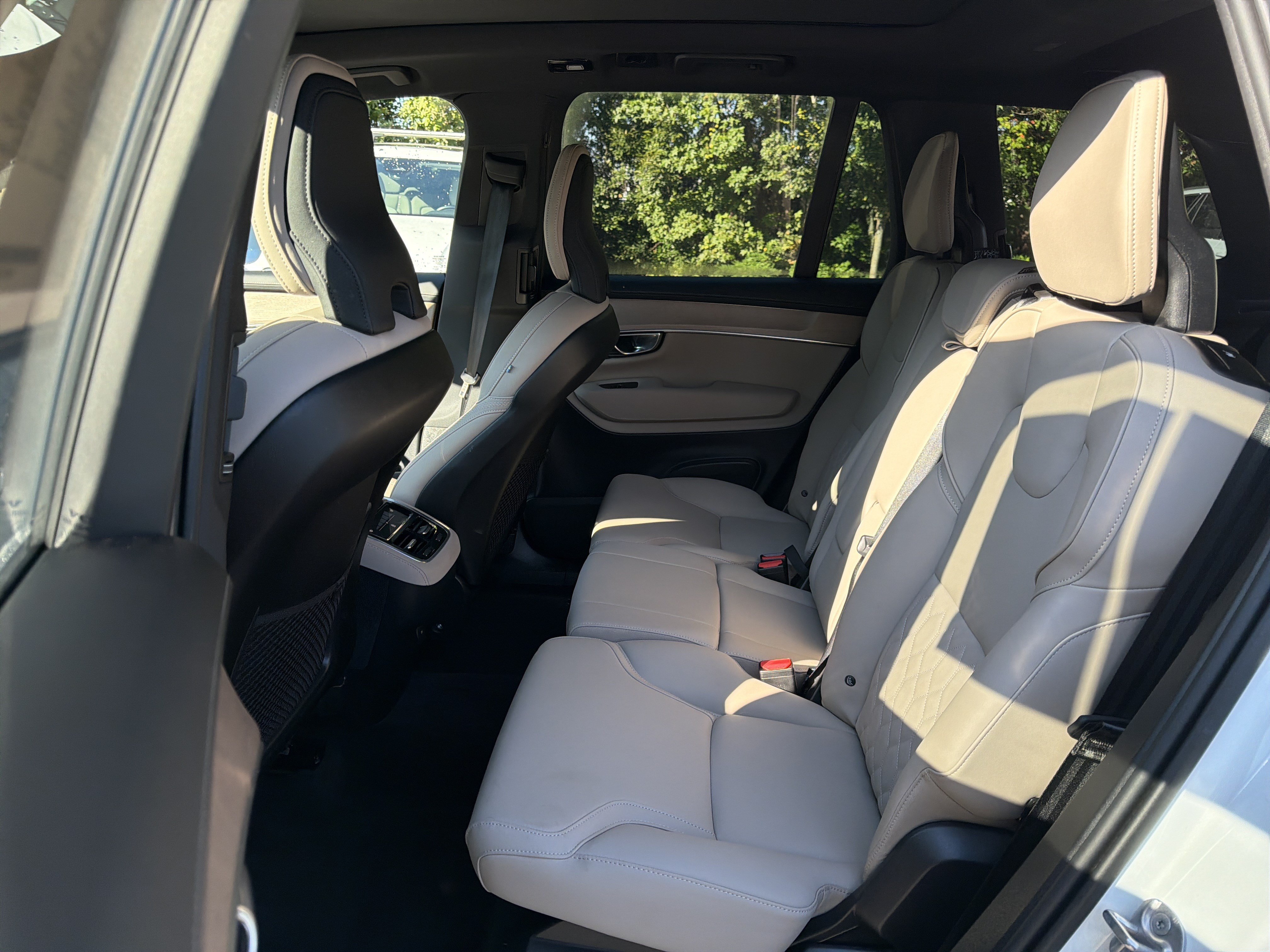 Certified 2026 Volvo XC90 B6 Plus AWD/4WD image 34