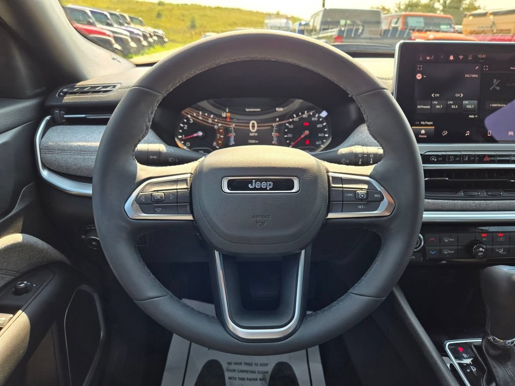 Used 2024 Jeep Compass Latitude AWD/4WD image 19