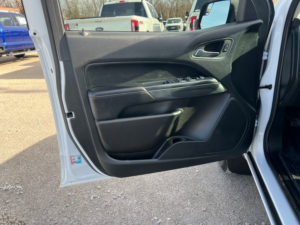 Used 2022 GMC Canyon AT4 image 11