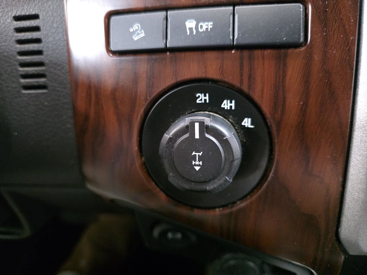 Used 2015 Ford F350 Lariat w/ Chrome Package AWD/4WD image 60