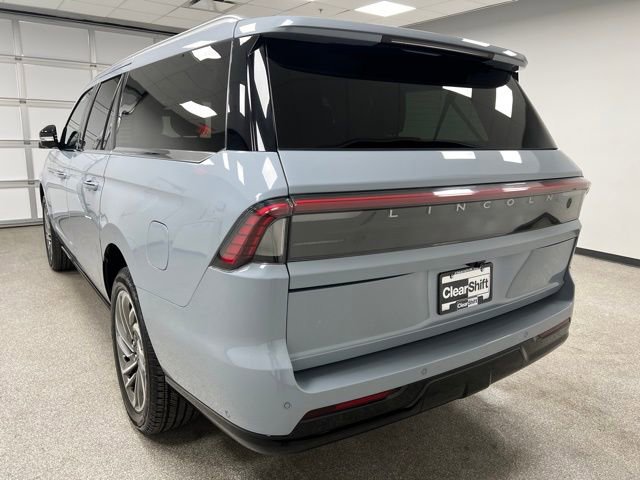 Used 2025 Lincoln Navigator L Reserve image 8