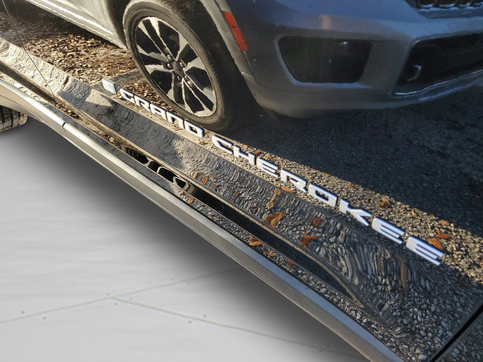 New 2025 Jeep Grand Cherokee Laredo X image 6