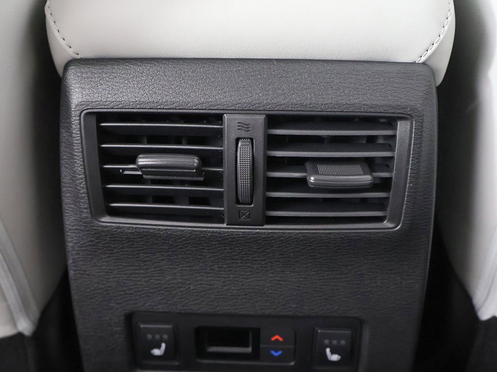 New 2025 Mitsubishi Outlander SEL image 37