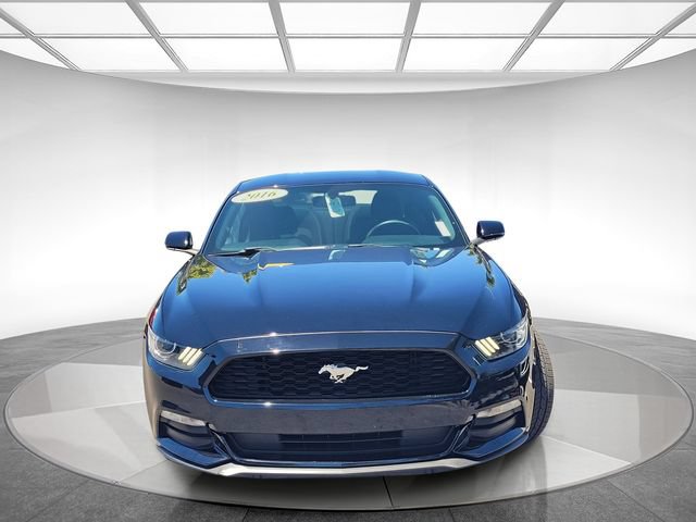 Used 2016 Ford Mustang Coupe RWD image 3