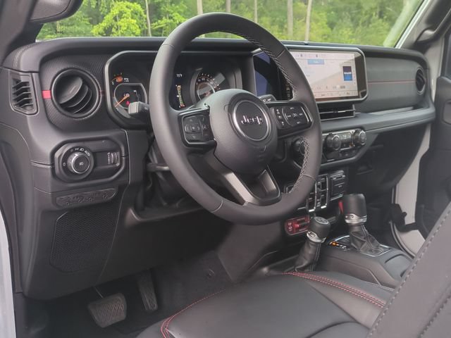 Used 2025 Jeep Wrangler Unlimited Rubicon AWD/4WD image 29