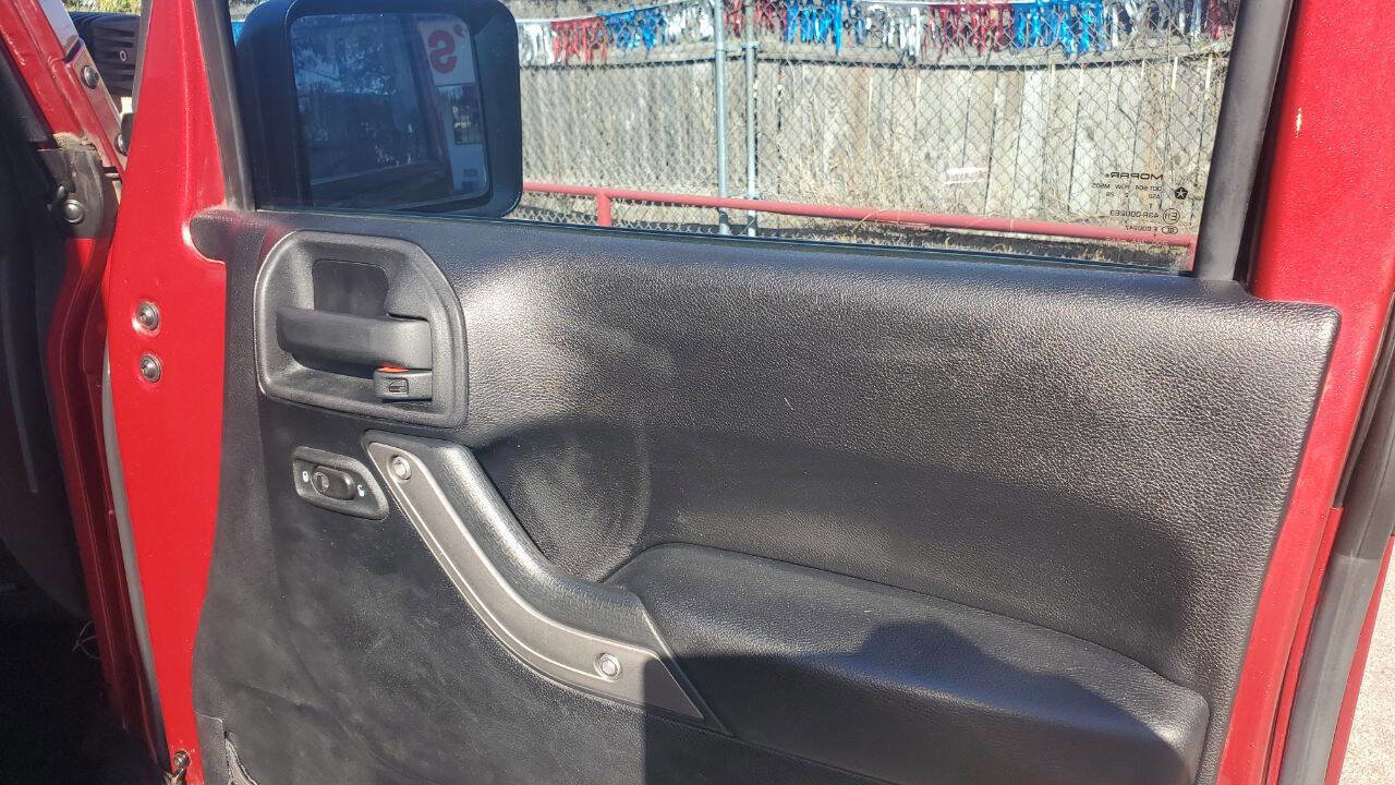 Used 2012 Jeep Wrangler Unlimited Sport image 23