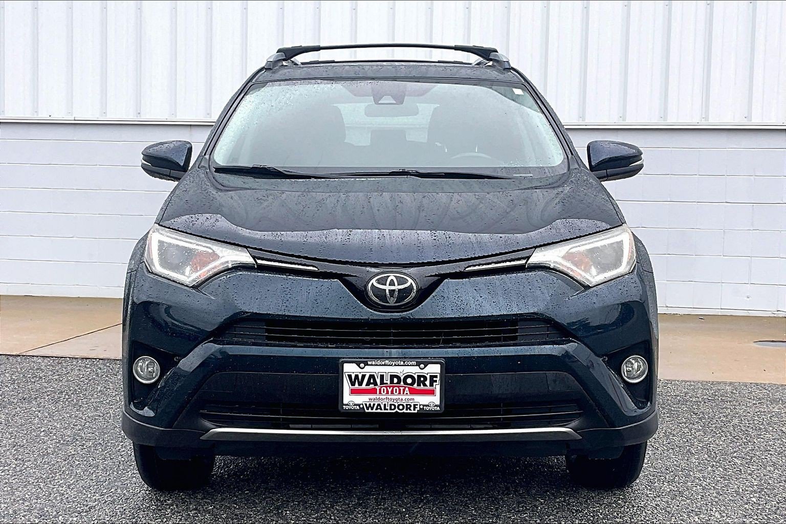 Used 2018 Toyota RAV4 XLE w/ Plus Extra Value Package AWD/4WD image 3