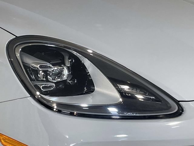 Certified 2023 Porsche Cayenne AWD/4WD image 15