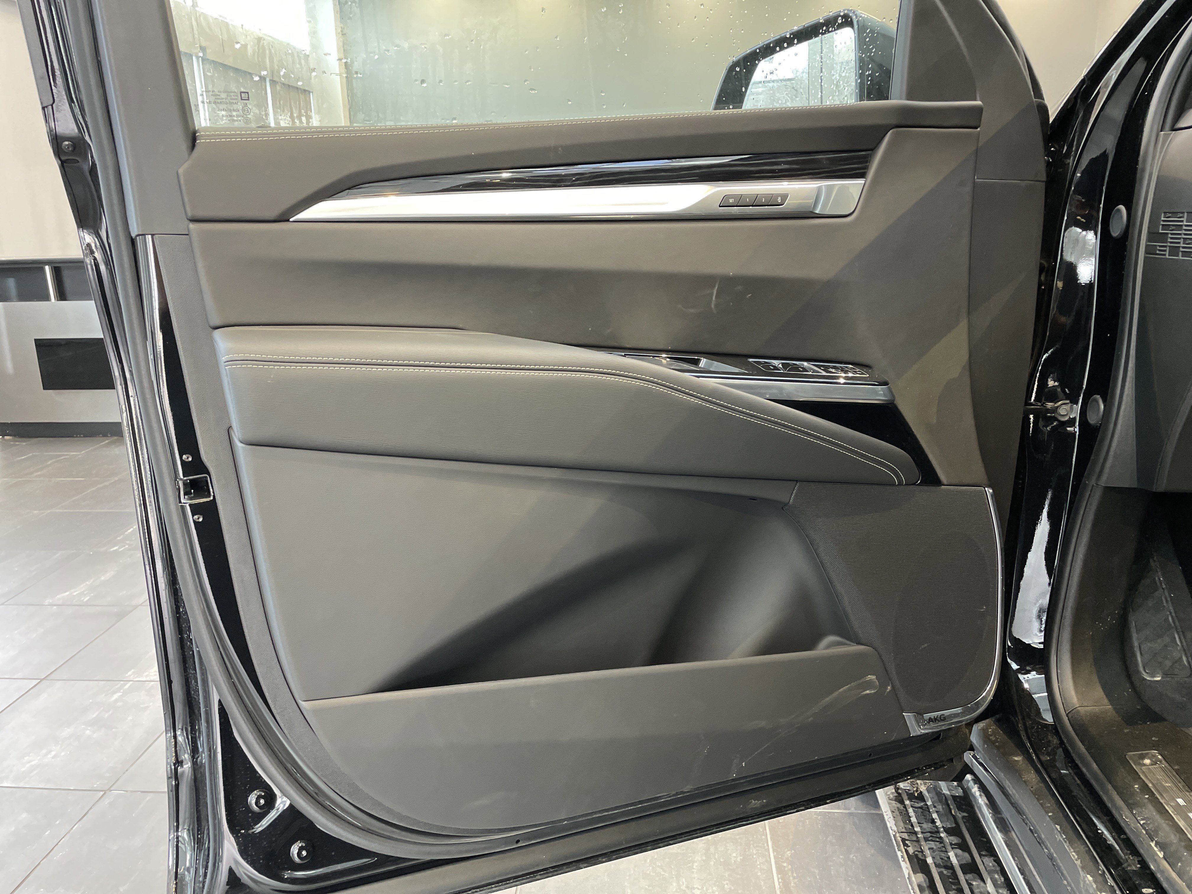 Used 2026 Cadillac Escalade Sport w/ LPO, ONYX Package image 14