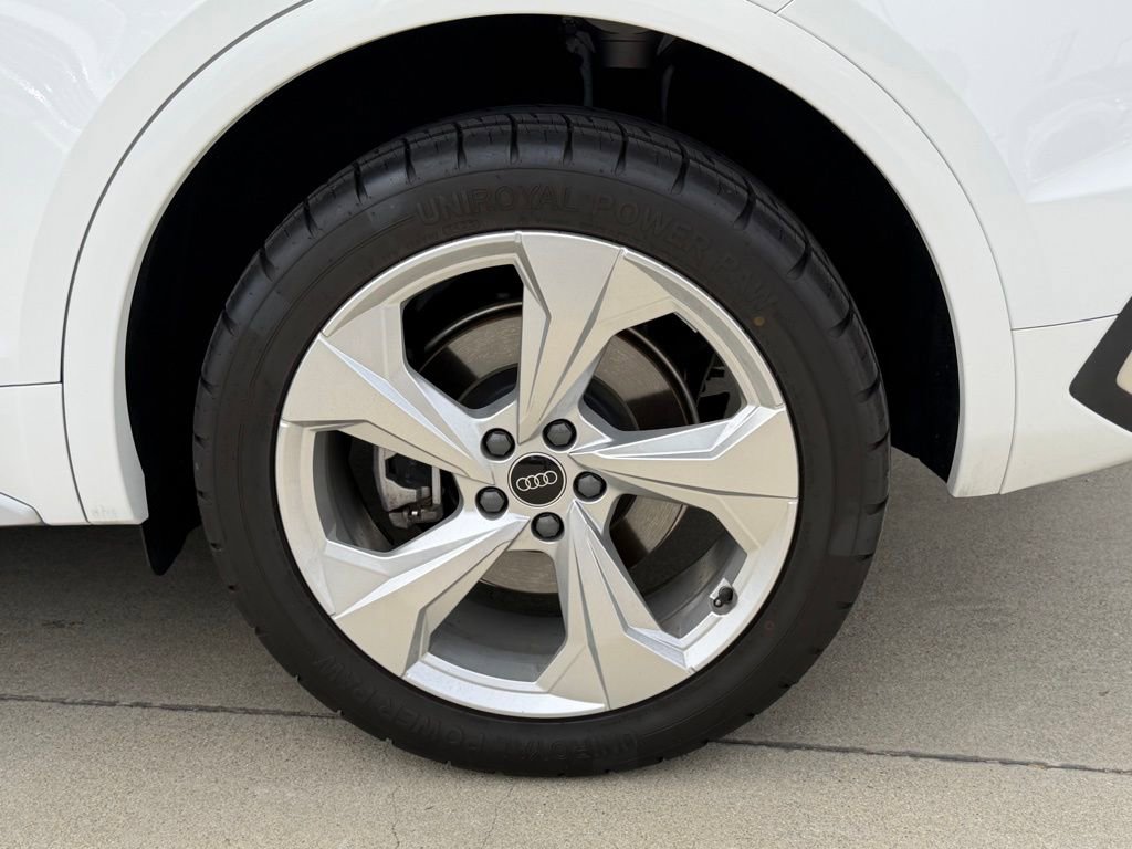 Used 2024 Audi Q5 2.0T Premium Plus w/ Premium Plus Package image 17