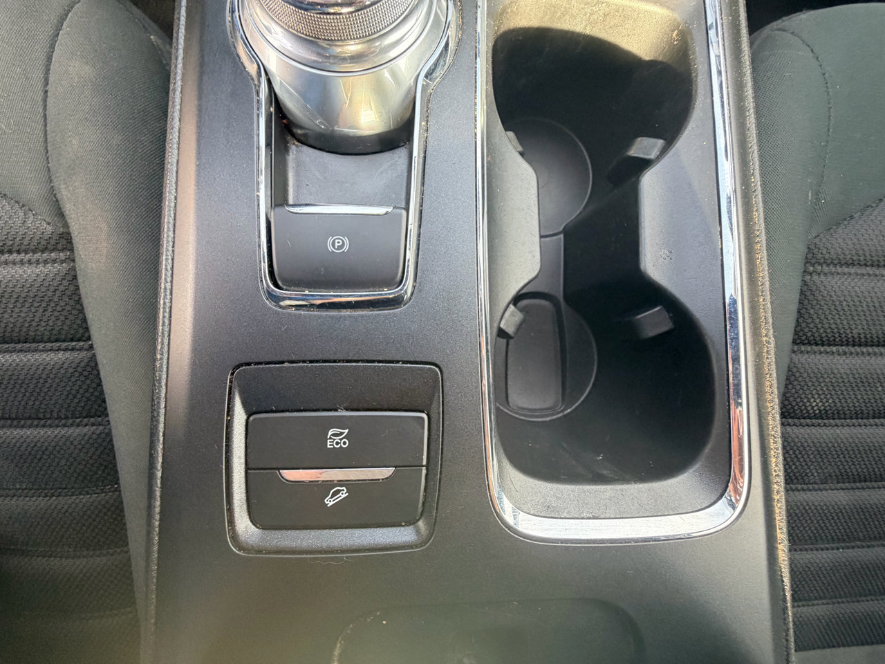 Used 2019 Ford Fusion SE image 21
